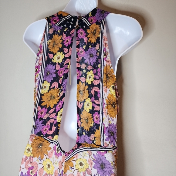 NWT Raga High Neck Sleeveless Romper Open Back size small - Picture 13 of 16